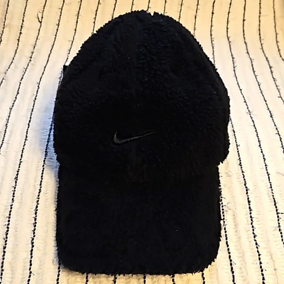 Nike accessories clearance